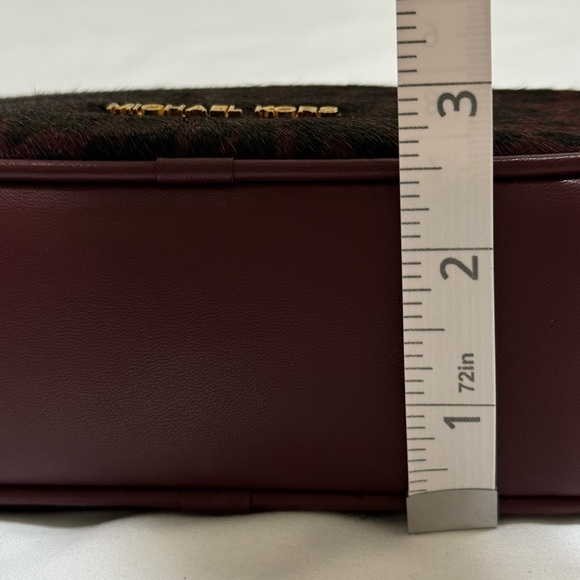 🌟MICHAEL MICHAEL KORS🌟 NWT Carmela Sm Pouchette Crossbody Leather Color:Oxblood - Picture 6 of 8